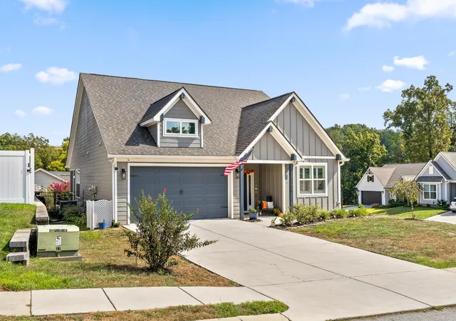 Photo 2 of Single family home for sale at 12190 Avery Pl, Soddy Daisy, TN 37379 | MLS# 3592538 | Listing updated on 2026-09-15