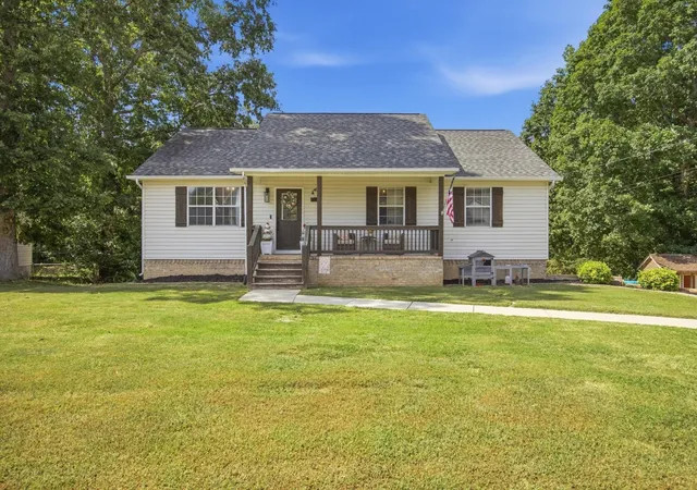 Single family home for sale at 171 Melissa Dr, Ringgold, GA 30736 | MLS# 3592537