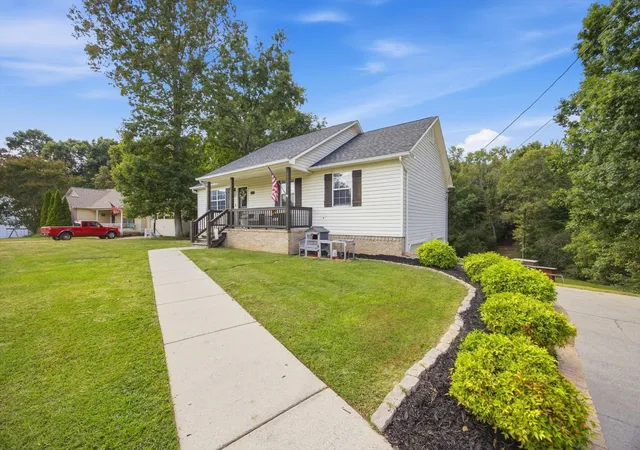 Photo 3 of Single family home for sale at 171 Melissa Dr, Ringgold, GA 30736 | MLS# 3592537 | Listing updated on 2026-09-15