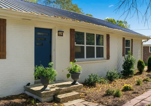 Photo 1 of Single family home for sale at 1116 Slaters Crk Rd, Goodlettsville, TN 37072 | MLS# 3592607 | Listing updated on 2026-09-15