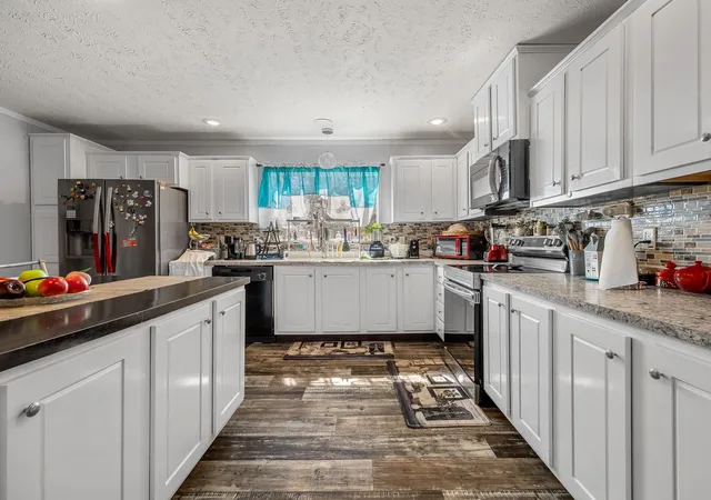 Photo 4 of Manufactured home for sale at 444 Summerland Dr, Spartanburg, SC 29306 | MLS# SPN334575 | Listing updated on 2026-09-12