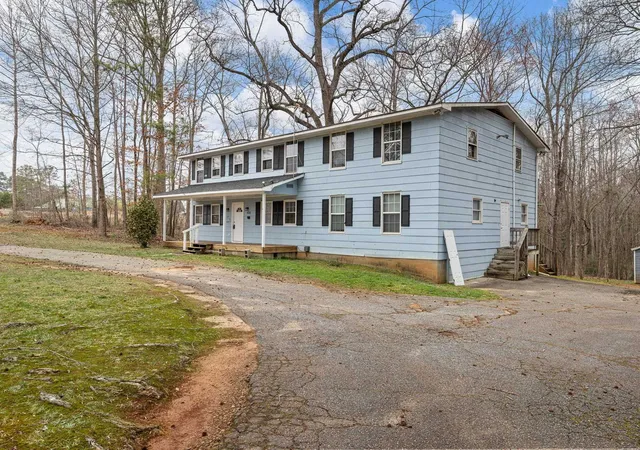 Photo 3 of Sale Pending at 2860 New Cut Rd, Spartanburg, SC 29303 | MLS# SPN334802 | Listing updated on 2026-09-11