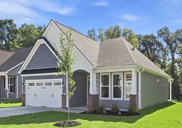 Photo 2 of Single family home for sale at 557 Woodcot Dr, Woodruff, SC 29388 | MLS# SPN337061 | Listing updated on 2026-09-12