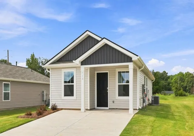 Photo 2 of Single family home for sale at 713 Longton St, Woodruff, SC 29388 | MLS# SPN338003 | Listing updated on 2026-09-12