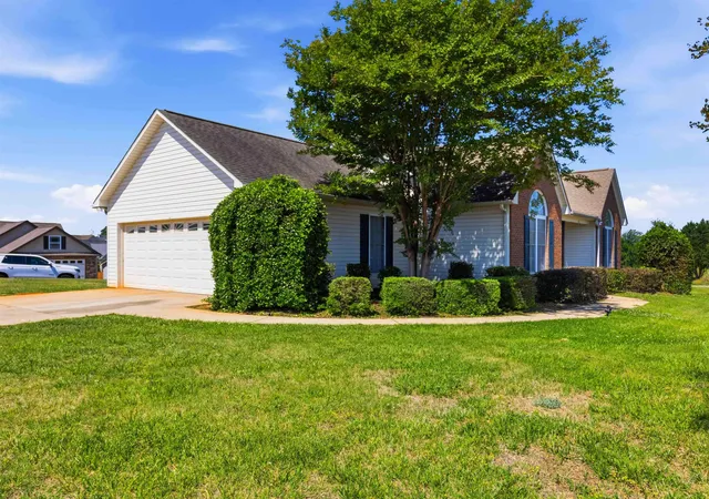 Photo 4 of Single family home for sale at 104 Harvest Ridge Dr, Inman, SC 29349 | MLS# SPN338387 | Listing updated on 2026-09-14