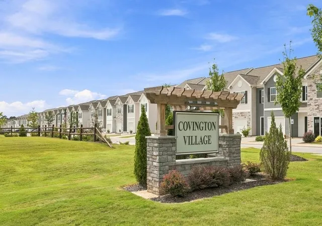 Photo 3 of Townhouse for sale at 830 Embark Cir, Greer, SC 29651 | MLS# SPN339509 | Listing updated on 2026-09-23