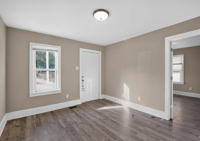 Photo 3 of Sale Pending at 214 Spartanburg St, Greenville, SC 29607 | MLS# SPN339706 | Listing updated on 2026-10-26
