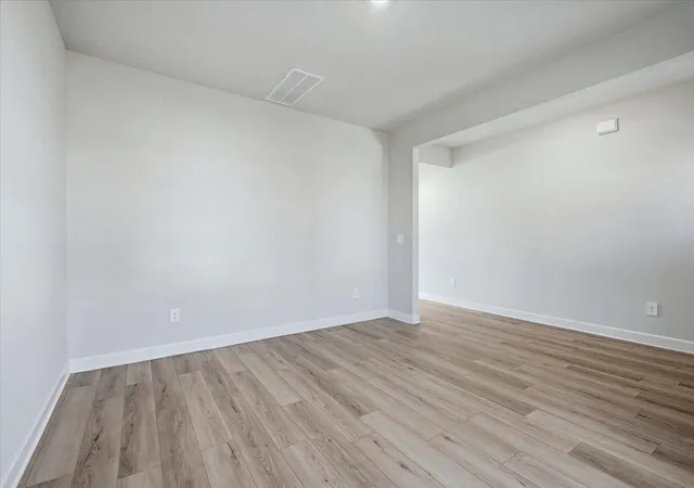 Photo 4 of Single family home for sale at 1020 Southwell Dr, Anderson, SC | MLS# SPN340062 | Listing updated on 2026-10-08