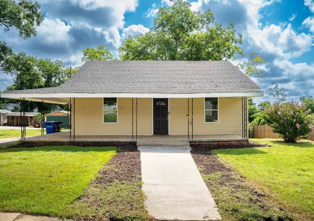 Photo 1 of Single family home for sale at 445 Arch St, Spartanburg, SC 29301 | MLS# SPN340374 | Listing updated on 2026-09-09