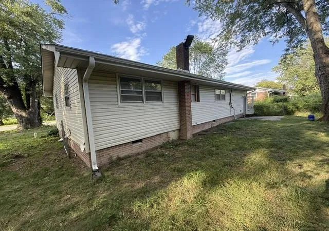 Photo 3 of Single family home for sale at 214 Dana Rd, Hendersonville, NC 28792 | MLS# SPN340438 | Listing updated on 2026-09-11