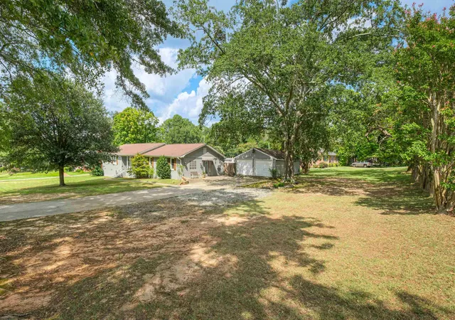 Photo 2 of Sale Pending at 202 N Pine Lake Dr, Spartanburg, SC 29301 | MLS# SPN341161 | Listing updated on 2026-09-10