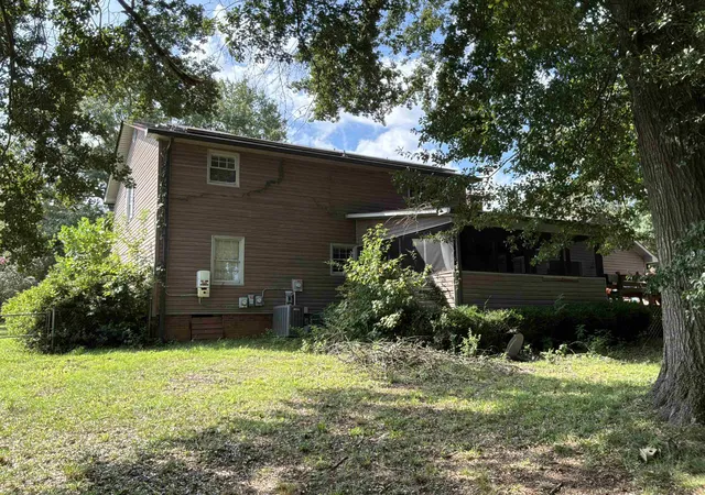 Photo 3 of Single family home for sale at 210 Trailwood Dr, Spartanburg, SC 29301 | MLS# SPN341242 | Listing updated on 2026-09-11