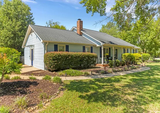 Photo 3 of Single family home for sale at 7 Chestnut Ridge Dr, Inman, SC | MLS# SPN341303 | Listing updated on 2026-09-23