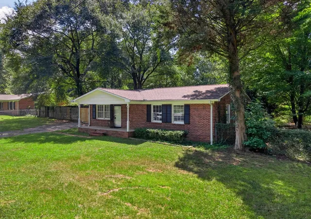 Photo 1 of Sale Pending at 2019 Pineview Dr, Spartanburg, SC 29307 | MLS# SPN341335 | Listing updated on 2026-09-15