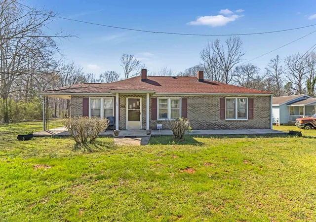 Photo 1 of Single family home for sale at 163 Railroad Sts, Enoree, SC 29335 | MLS# SPN341392 | Listing updated on 2026-09-15