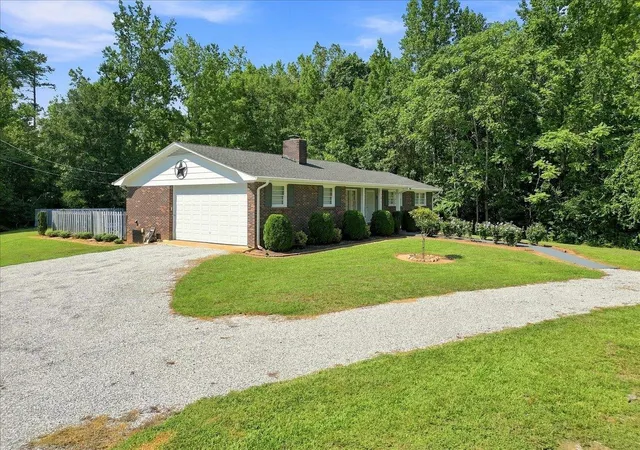 Photo 2 of Single family home for sale at 161 Moore Rd, Spartanburg, SC 29302 | MLS# SPN341411 | Listing updated on 2026-10-16