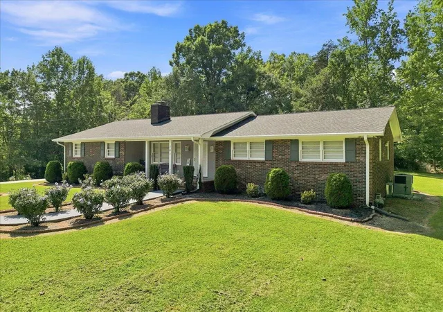 Photo 3 of Single family home for sale at 161 Moore Rd, Spartanburg, SC 29302 | MLS# SPN341411 | Listing updated on 2026-10-16