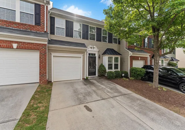 Photo 2 of Townhouse for sale at 419 Cedar Pines Dr, Greenville, SC 29615 | MLS# SPN341470 | Listing updated on 2026-09-12