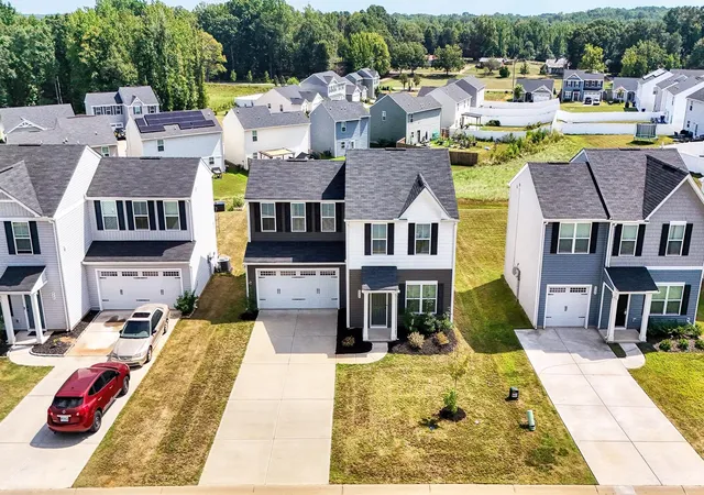 Photo 3 of Single family home for sale at 926 Shakespeare Dr, Woodruff, SC 29388 | MLS# SPN341530 | Listing updated on 2026-09-11