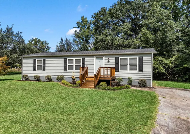 Photo 3 of Manufactured home for sale at 499 Murph Rd, Pauline, SC 29374 | MLS# SPN341534 | Listing updated on 2026-09-11