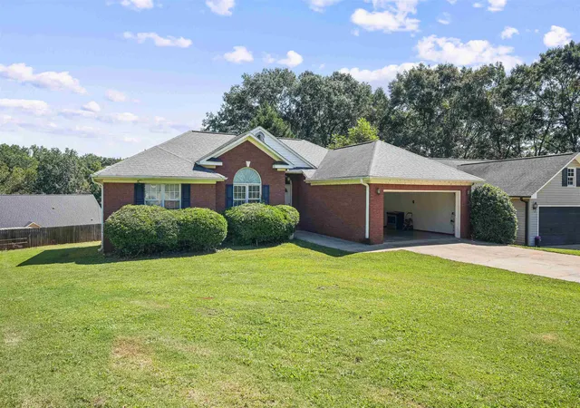 Photo 3 of Sale Pending at 349 Worthington Cir, Spartanburg, SC 29303 | MLS# SPN341620 | Listing updated on 2026-09-25