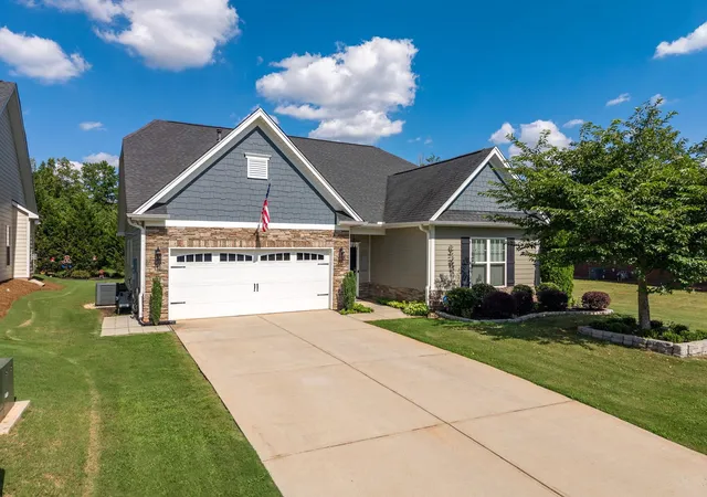 Photo 3 of Sale Pending at 120 Broadleigh Ct, Boiling Springs, SC 29316 | MLS# SPN341649 | Listing updated on 2026-09-15