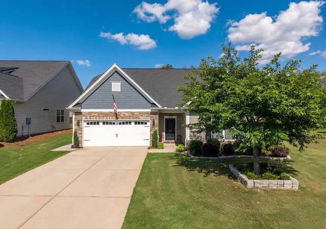 Photo 3 of Sale Pending at 120 Broadleigh Ct, Boiling Springs, SC 29316 | MLS# SPN341649 | Listing updated on 2026-09-15