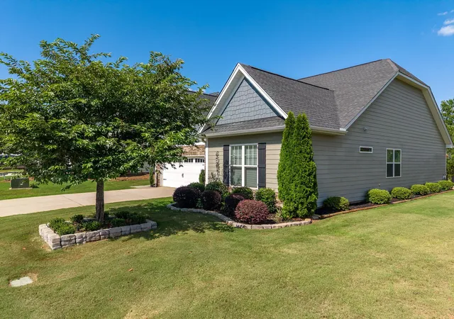 Photo 4 of Sale Pending at 120 Broadleigh Ct, Boiling Springs, SC 29316 | MLS# SPN341649 | Listing updated on 2026-09-15