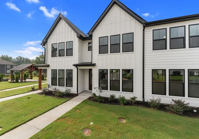 Photo 2 of Townhouse for sale at 26 Deans Pleasant Dr, Greenville, SC 29607 | MLS# SPN341652 | Listing updated on 2026-09-12