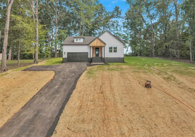 Photo 2 of Single family home for sale at 245 Tucker Rd, Spartanburg, SC 29306 | MLS# SPN341718 | Listing updated on 2026-09-15