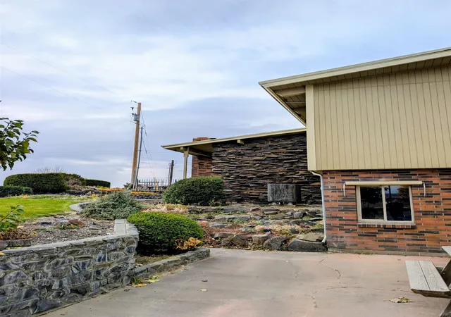 Photo 3 of Single family home for sale at 2175 W Mcmanamon Rd, Othello, WA 99344 | MLS# 202611506 | Listing updated on 2026-09-29