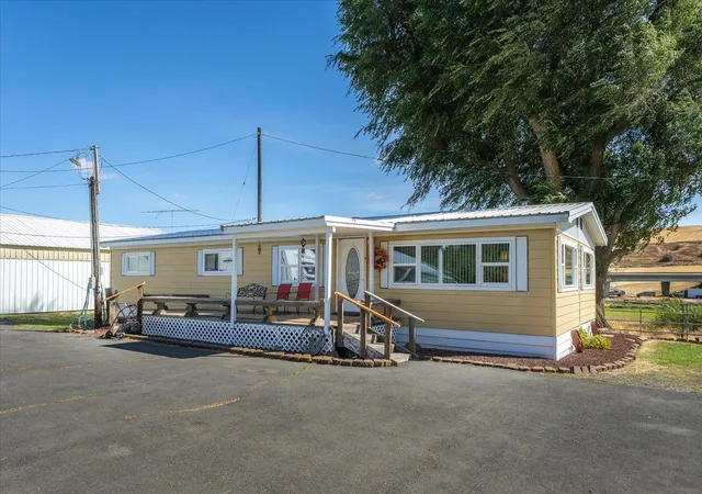 Photo 4 of Single family home for sale at 101-103 Kelsey Rd, Rosalia, WA 99170 | MLS# 202613940 | Listing updated on 2026-09-22