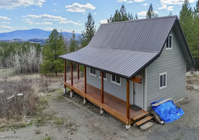 Photo 3 of Single family home for sale at 817 Dominion Springs Way, Colville, WA 99114 | MLS# 202614385 | Listing updated on 2026-09-22