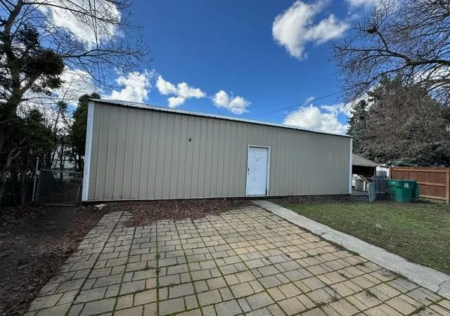 Photo 2 of Single family home for sale at 4811 N Lincoln St, Spokane, WA 99205 | MLS# 202614839 | Listing updated on 2026-10-27