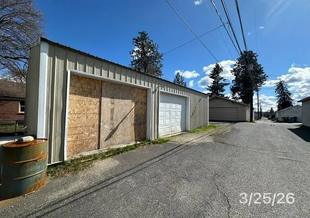 Photo 3 of Single family home for sale at 4811 N Lincoln St, Spokane, WA 99205 | MLS# 202614839 | Listing updated on 2026-10-27