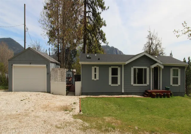 Manufactured home for sale at 604 N West St, Chewelah, WA 99109 | MLS# 202615758