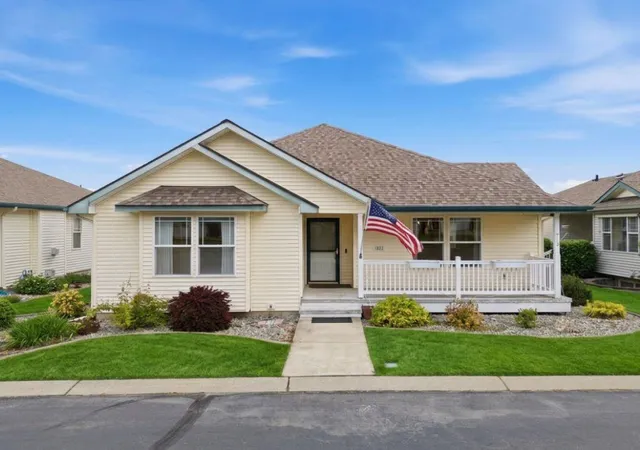 Photo 2 of Single family home for sale at 1422 S Mamer Ln, Spokane Valley, WA 99216 | MLS# 202617509 | Listing updated on 2026-09-22