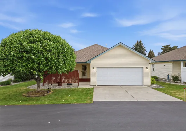 Photo 3 of Single family home for sale at 1422 S Mamer Ln, Spokane Valley, WA 99216 | MLS# 202617509 | Listing updated on 2026-09-22