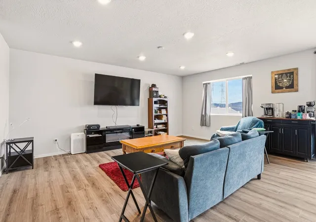 Photo 2 of Sale Pending at 4464 W Bedford Ave, Spokane, WA 99208 | MLS# 202618131 | Listing updated on 2026-09-15