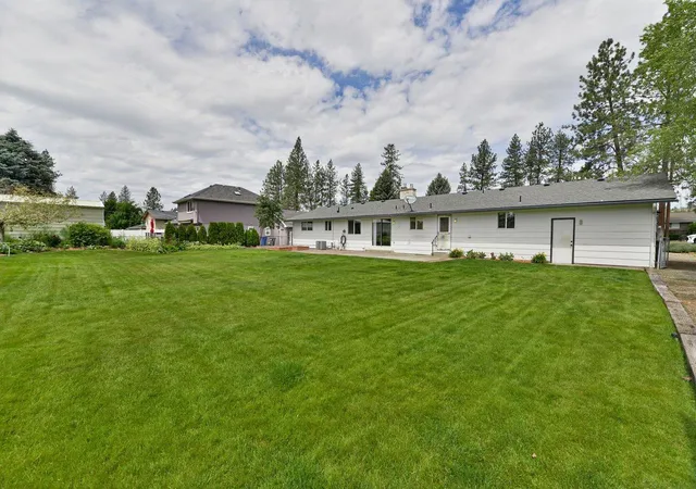 Photo 3 of Sale Pending at 6915 W Johannsen Ave, Nine Mile Falls, WA 99026 | MLS# 202618828 | Listing updated on 2026-09-11