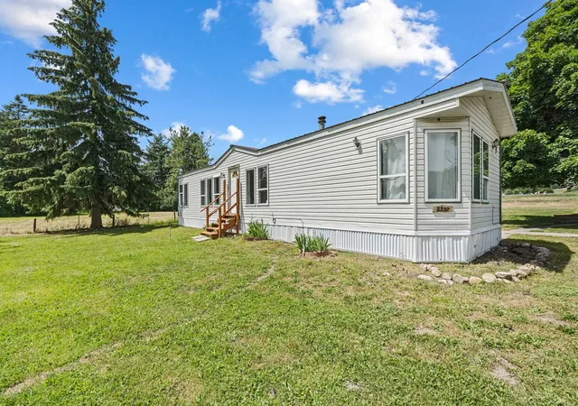 Photo 2 of Manufactured home for sale at 2337 Burnt Valley Rd, Chewelah, WA 99109 | MLS# 202619028 | Listing updated on 2026-09-10