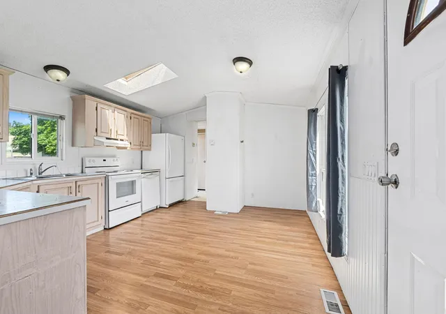 Photo 4 of Manufactured home for sale at 2337 Burnt Valley Rd, Chewelah, WA 99109 | MLS# 202619028 | Listing updated on 2026-09-10