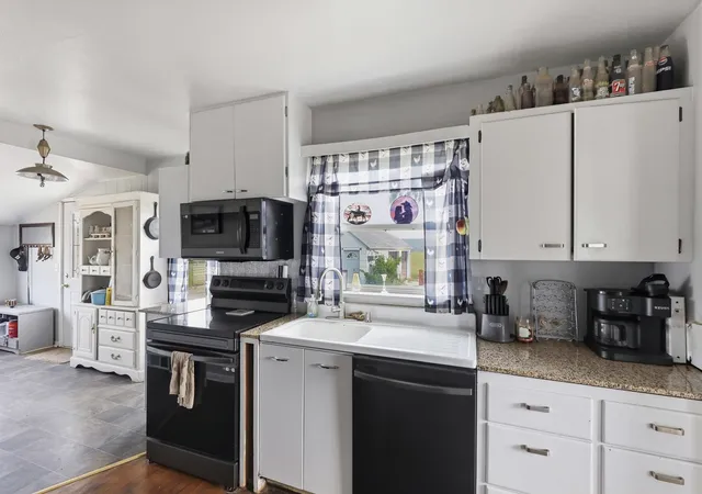 Photo 3 of Single family home for sale at 15650 Huddle Cor Rd, Harrington, WA 99134 | MLS# 202619499 | Listing updated on 2026-09-26