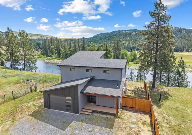 Photo 3 of Single family home for sale at 18 Little Joes Rd, Kettle Falls, WA 99141 | MLS# 202620077 | Listing updated on 2026-09-14