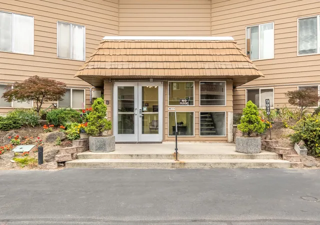 Photo 2 of Condo for sale at 9020 N Country Homes Blvd, Spokane, WA 99218 | MLS# 202620202 | Listing updated on 2026-10-06