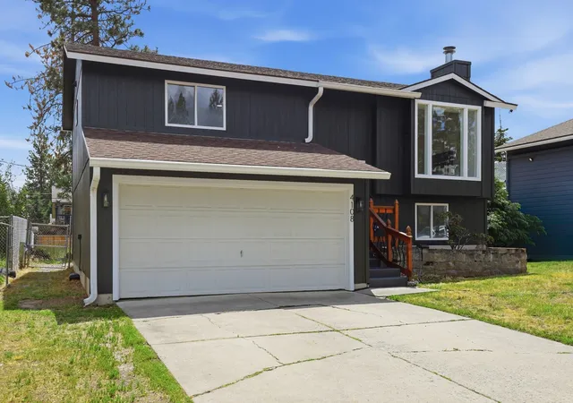 Photo 3 of Sale Pending at 4108 E 34th Avenue, Spokane, WA 99223 | MLS# 202620495 | Listing updated on 2026-09-15