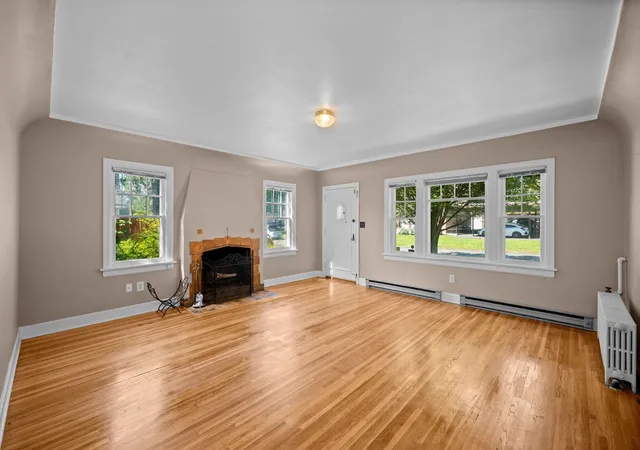 Photo 3 of Sale Pending at 147 S Elm St, Spokane, WA 99201 | MLS# 202620826 | Listing updated on 2026-09-29