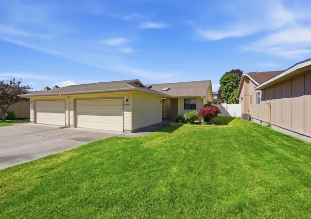 Photo 1 of Sale Pending at 6907 N Hamilton St, Spokane, WA 99208 | MLS# 202620870 | Listing updated on 2026-09-13