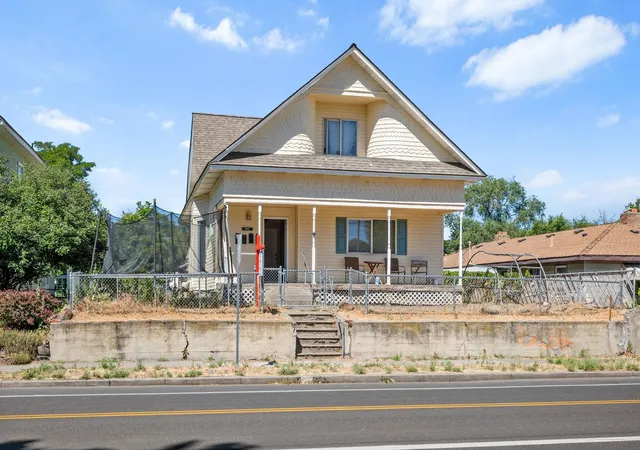 Photo 1 of Multi family home for sale at 1423 N Post St, Spokane, WA 99201 | MLS# 202621003 | Listing updated on 2026-09-15