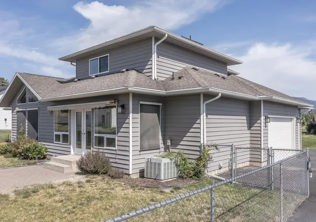 Photo 3 of Single family home for sale at 1107 Pinebrook Dr, Chewelah, WA 99109 | MLS# 202621178 | Listing updated on 2026-09-22